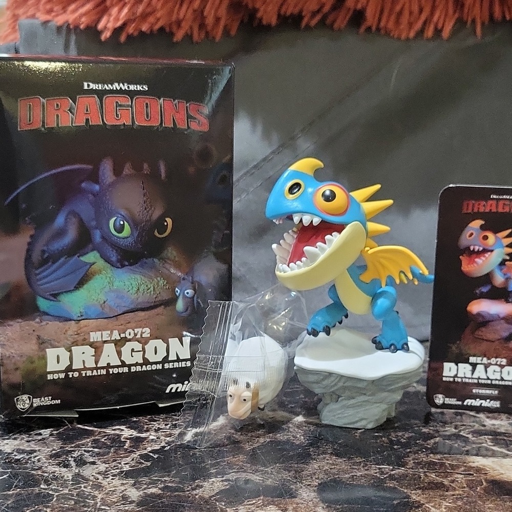 Beast Kingdom MEA-072 Stormfly Mini Egg Attack How to Train Your Dragon Boxed F…